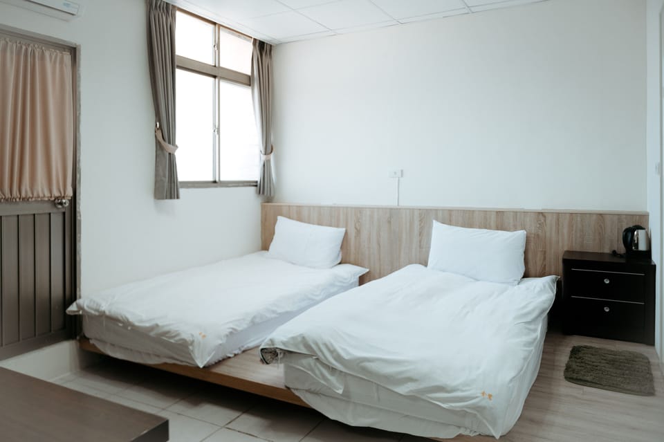 Double Room | Blackout drapes, soundproofing, WiFi (free), bed sheets