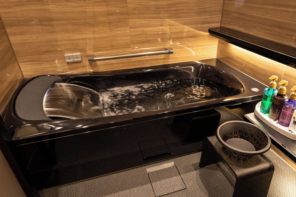 Kya-ra 207, Japanese-Western Room without View - 8 Tatami Mat Room and Twin Bedroom, Non smoking | Bathroom | Separate tub and shower, free toiletries
