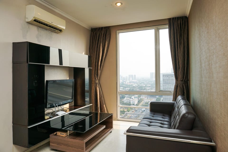 Room | Living area | TV