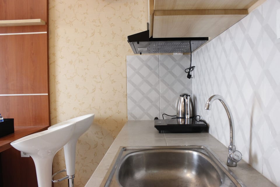 Room | Private kitchen | Fridge, stovetop, electric kettle, cookware/dishes/utensils