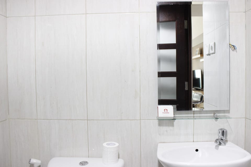 Room | Bathroom sink