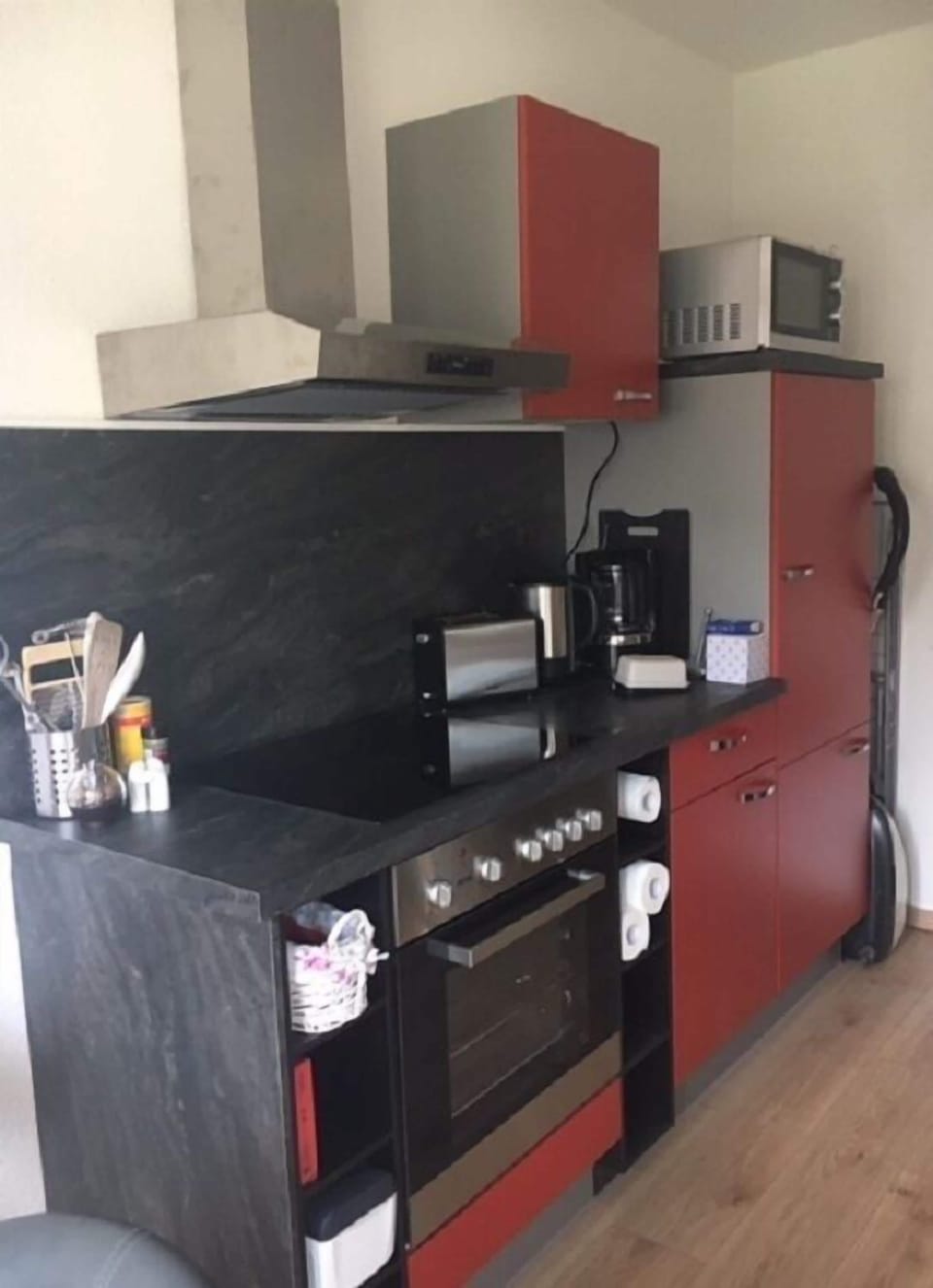 Apartment, 2 Bedrooms | Private kitchen | Fridge, microwave, oven, stovetop