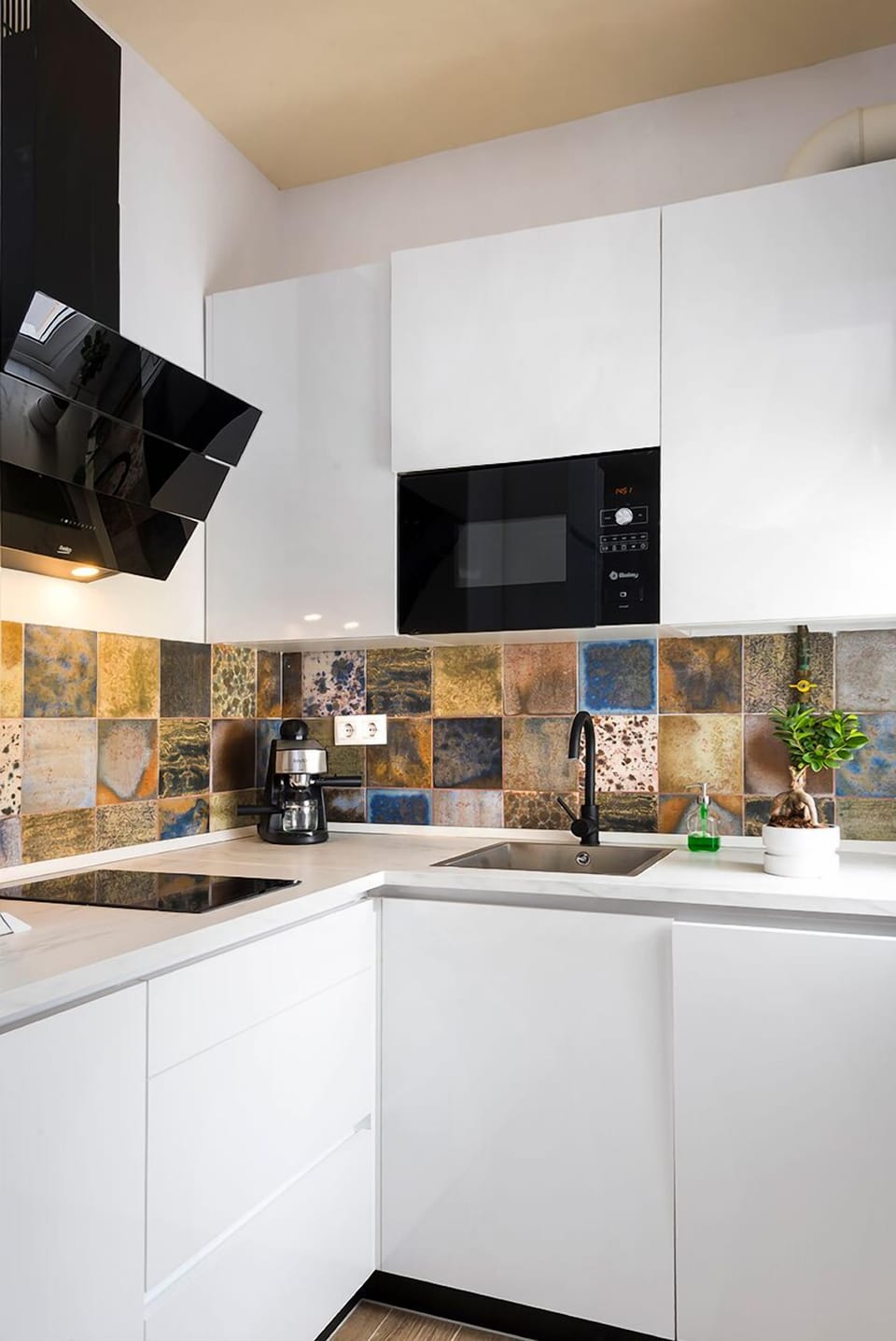 Apartment (2 Bedrooms) | Private kitchen | Full-size fridge, microwave, stovetop, coffee/tea maker