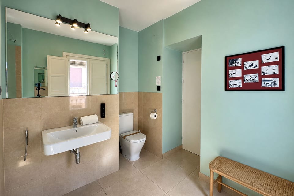 Genteel Home Iris Apartment in Seville