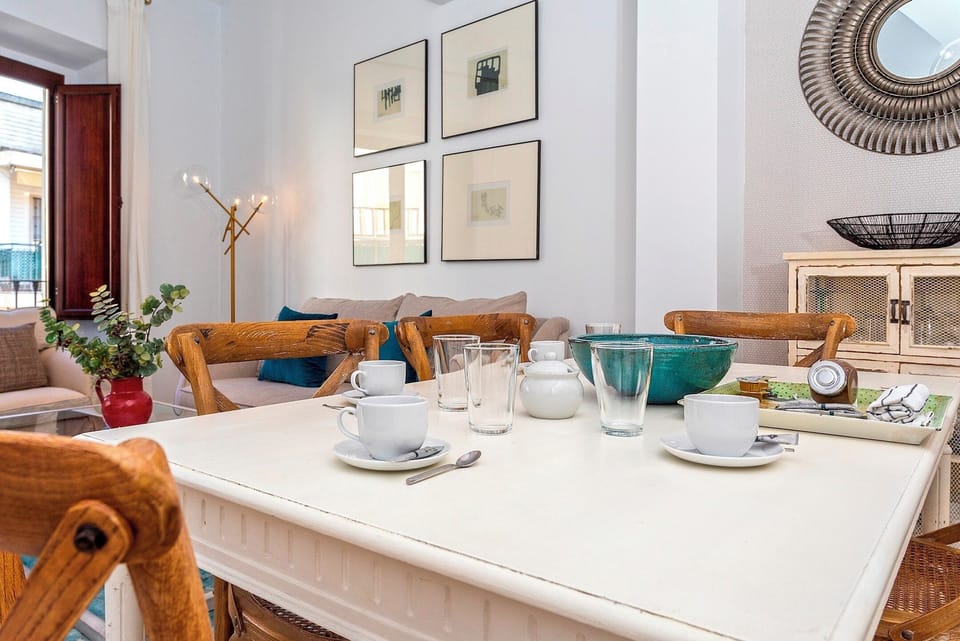Apartment (2 Bedrooms) | In-room dining