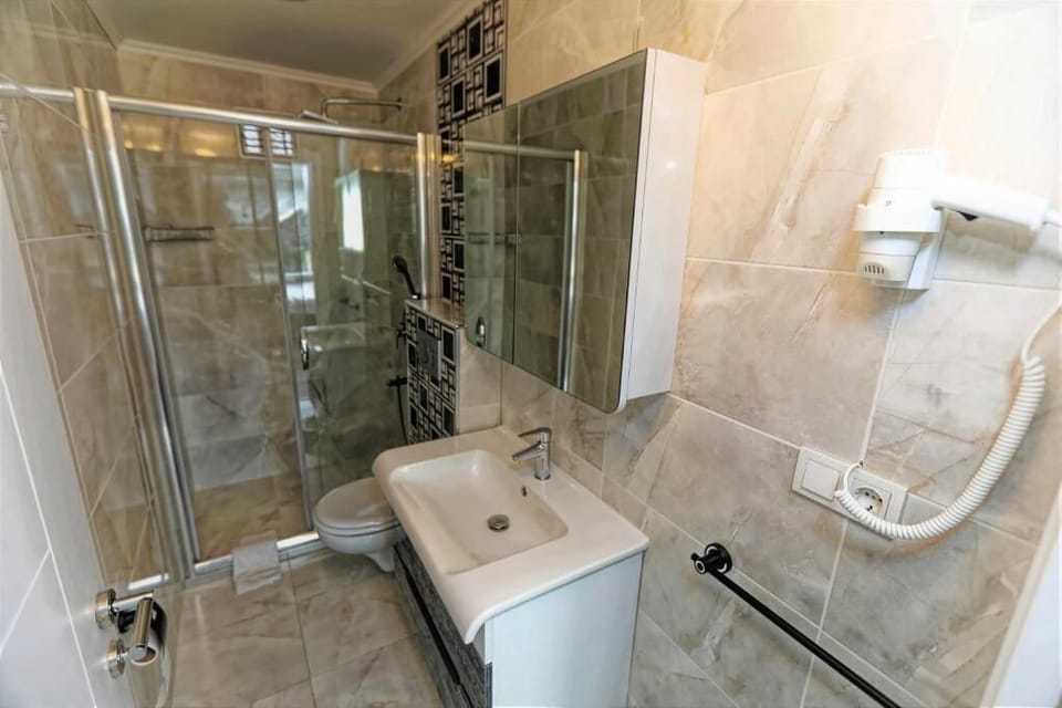 Deluxe Double Room | 2 bedrooms, premium bedding, minibar, in-room safe