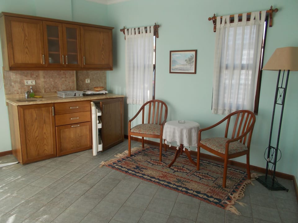 In-room safe, rollaway beds, free WiFi