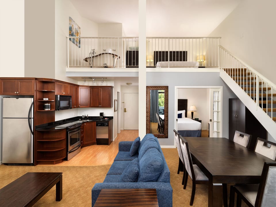 Grand Dorset Suite | Private kitchen | Espresso maker, coffee/tea maker, fridge, electric kettle