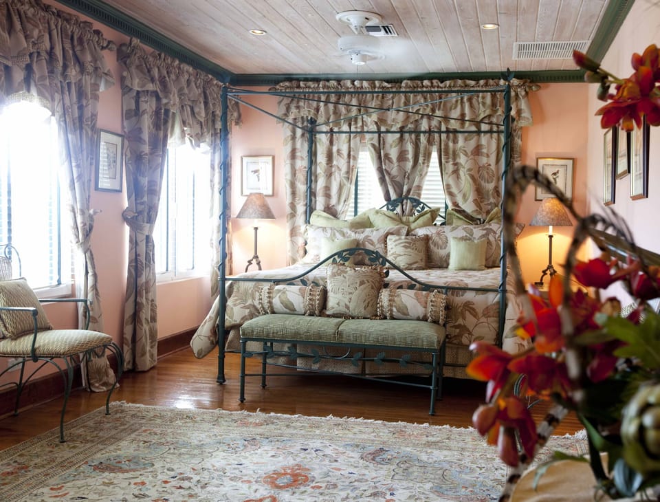 Luxury Room, 1 King Bed | Egyptian cotton sheets, premium bedding, down comforters, pillowtop beds