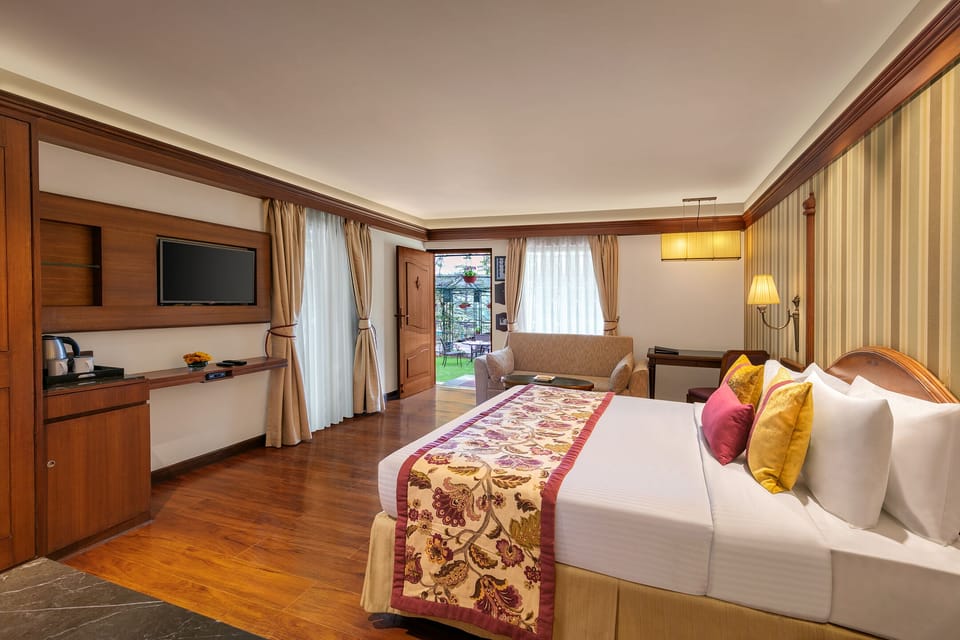 Superior Room with complimentary shuttle to Mall Road till 7 pm | Premium bedding, minibar, in-room safe, desk