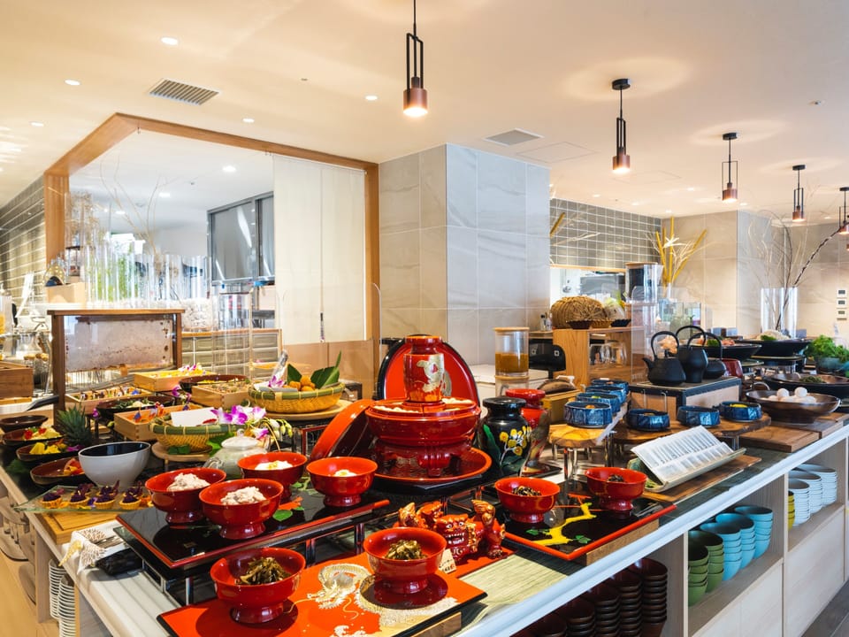 Daily buffet breakfast for a fee