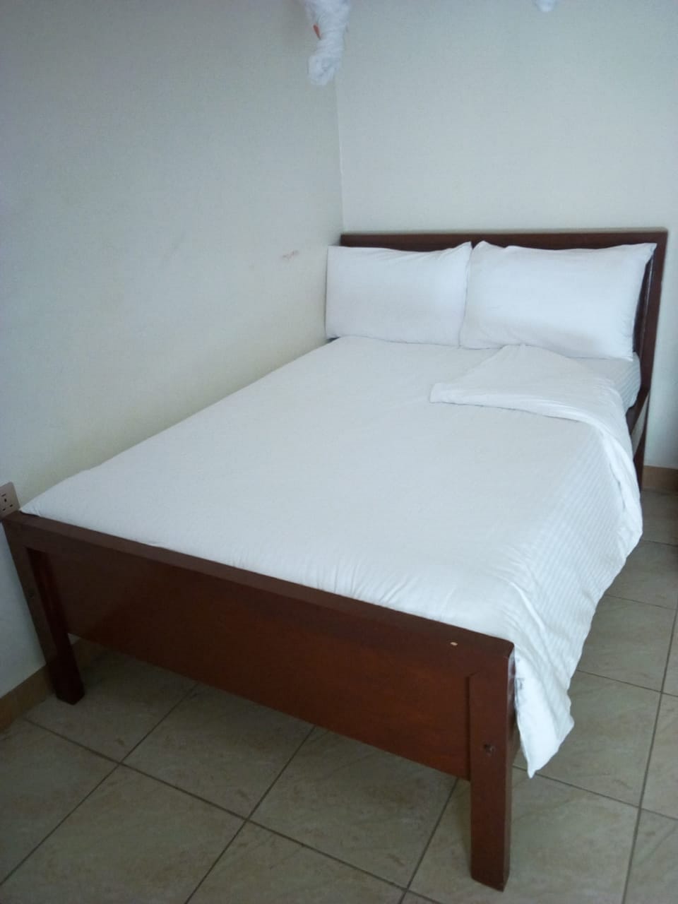 Double Room | Desk, free WiFi, bed sheets