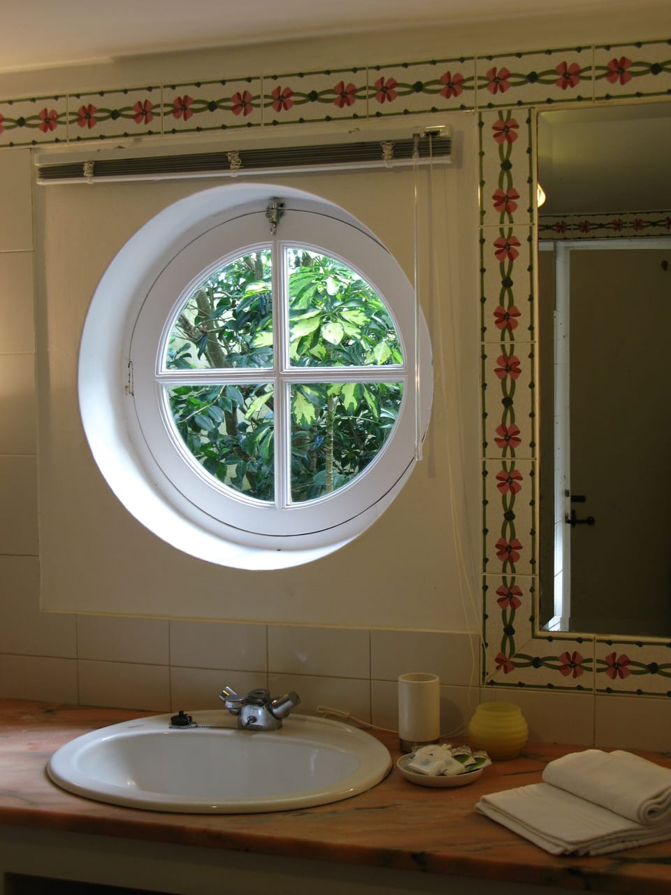Standard Double or Twin Room | Bathroom sink