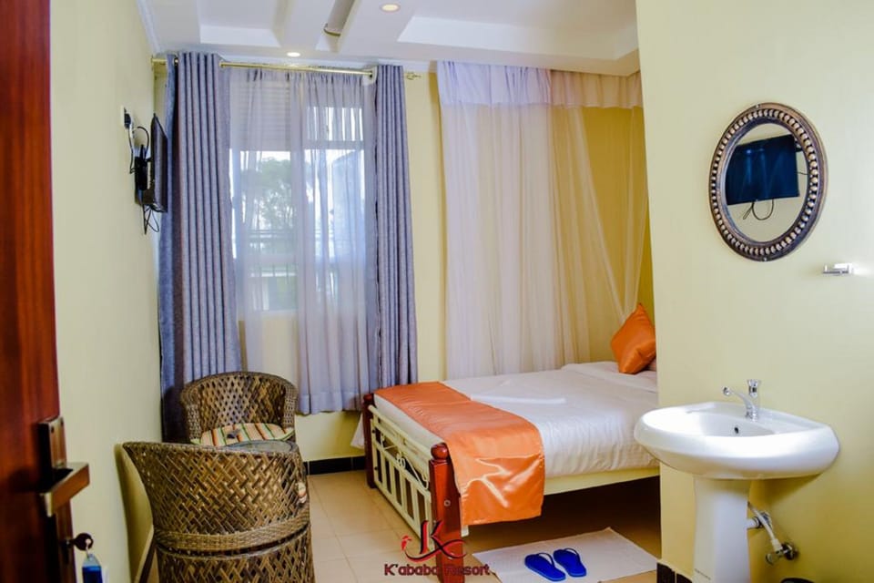 Standard Room | Desk, free WiFi, bed sheets
