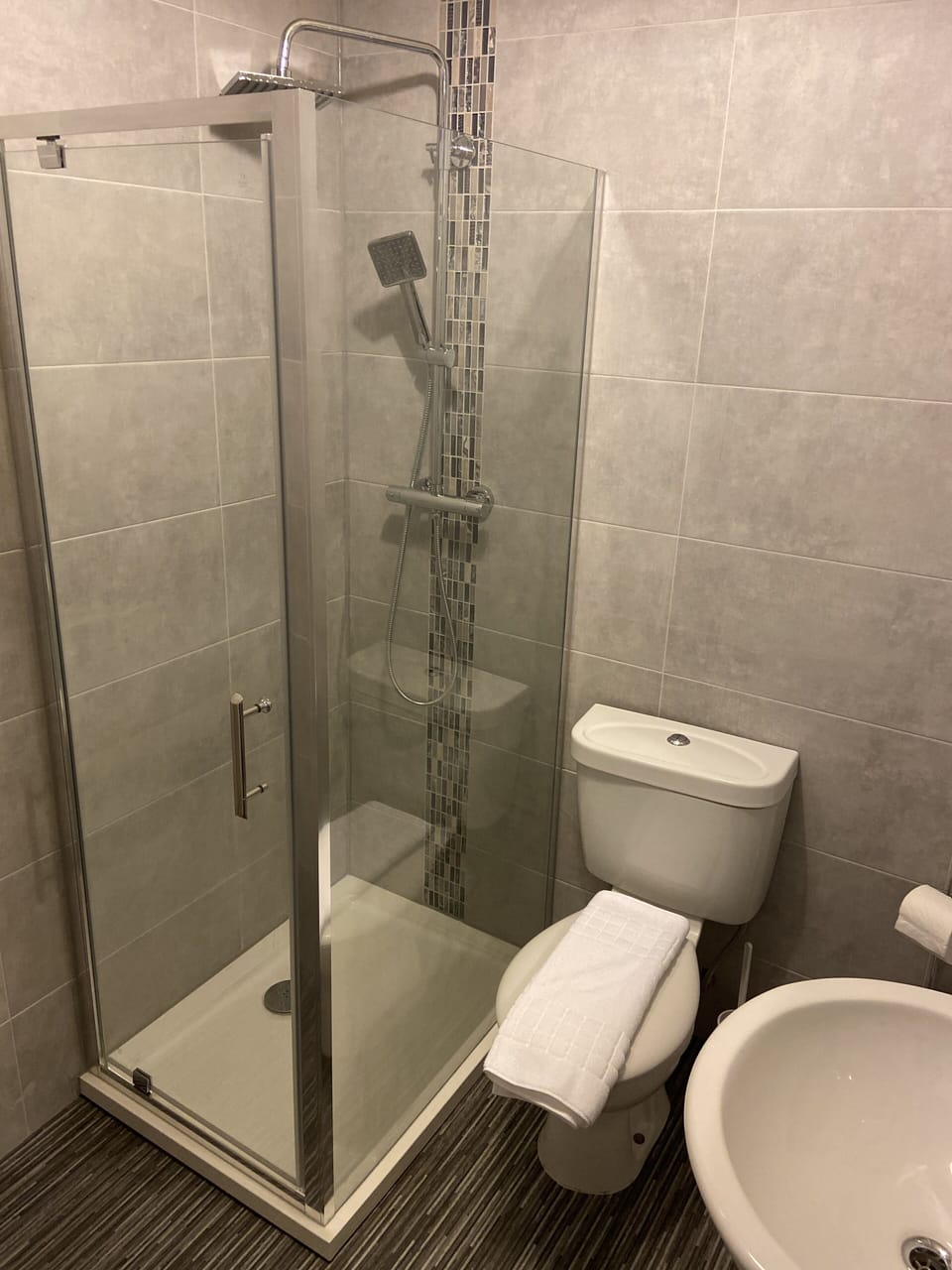 Comfort Single Room | Bathroom | Free toiletries, hair dryer, towels, soap