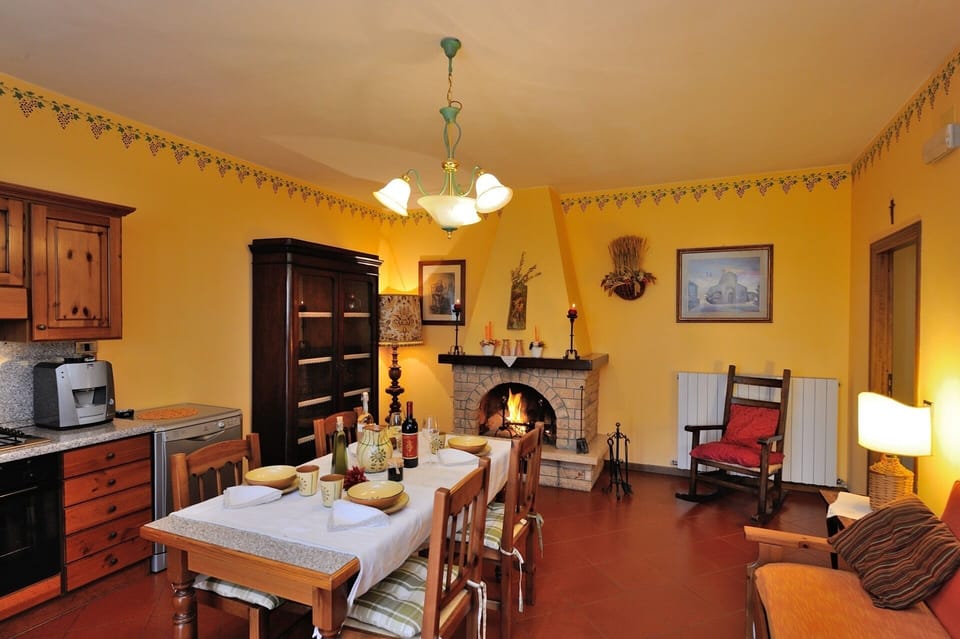 Apartment, 2 Bedrooms | In-room dining