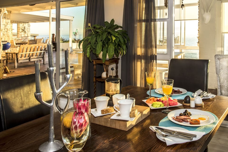 Free daily full breakfast