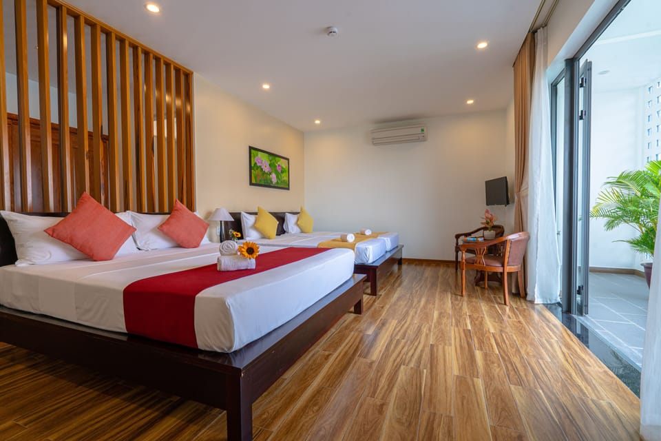 Family Room, Non Smoking, Pool View | Premium bedding, pillowtop beds, minibar, desk