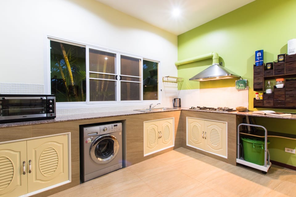 Villa, 2 Bedrooms, Non Smoking, Kitchen | Private kitchen | Full-size fridge, microwave, stovetop, coffee/tea maker