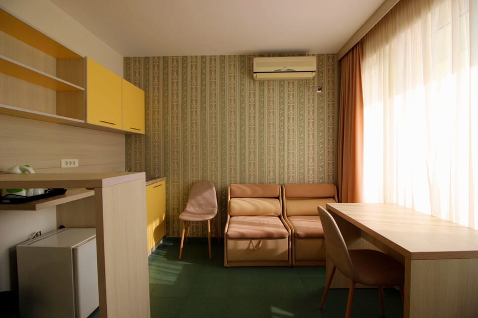 Family Apartment, 1 Bedroom, Sea View | Blackout drapes, iron/ironing board, free WiFi, bed sheets