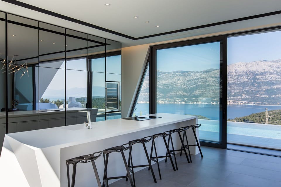 Luxury Villa | In-room dining