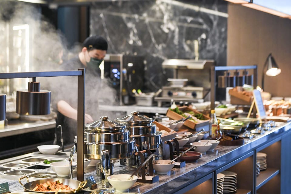 Daily buffet breakfast for a fee