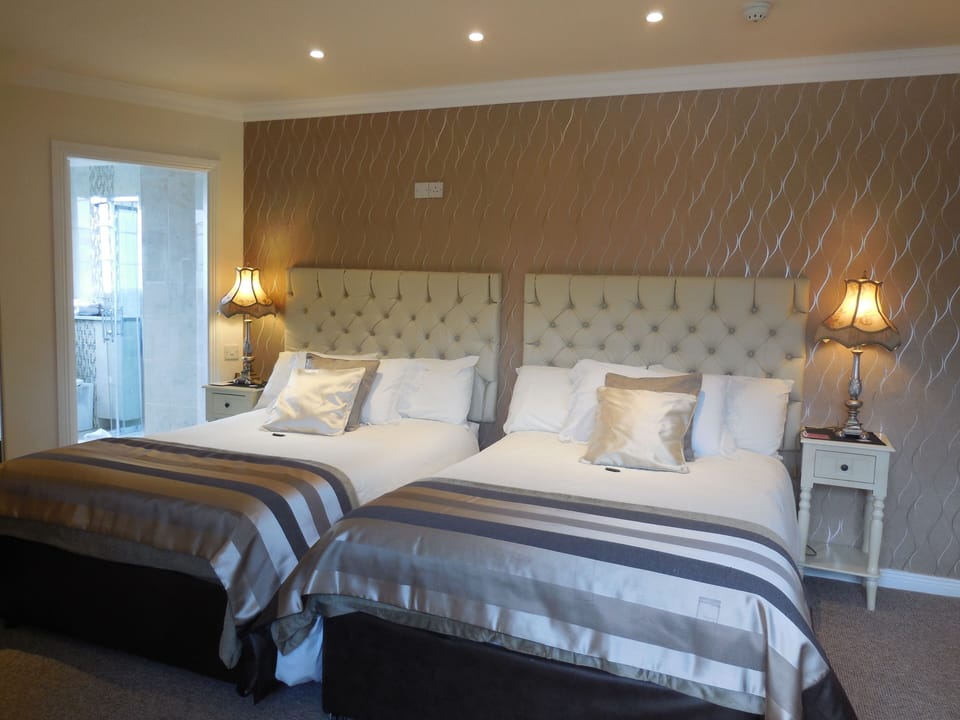 Egyptian cotton sheets, premium bedding, pillowtop beds