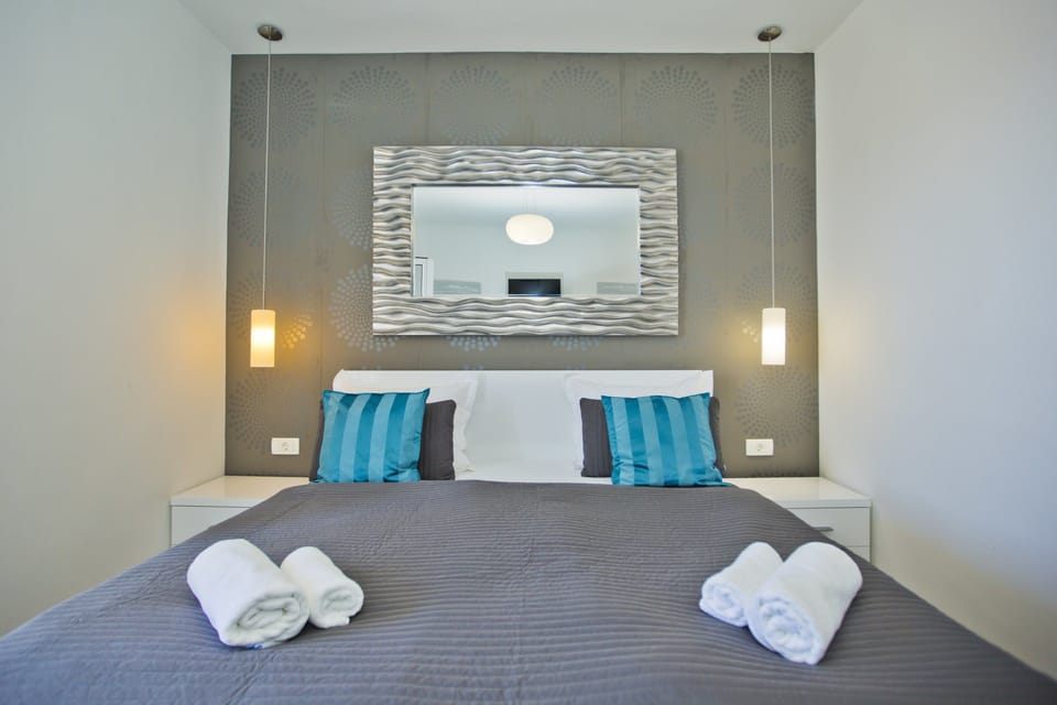 Comfort Double Room, Terrace, Partial Sea View | Hypo-allergenic bedding, desk, iron/ironing board, free WiFi