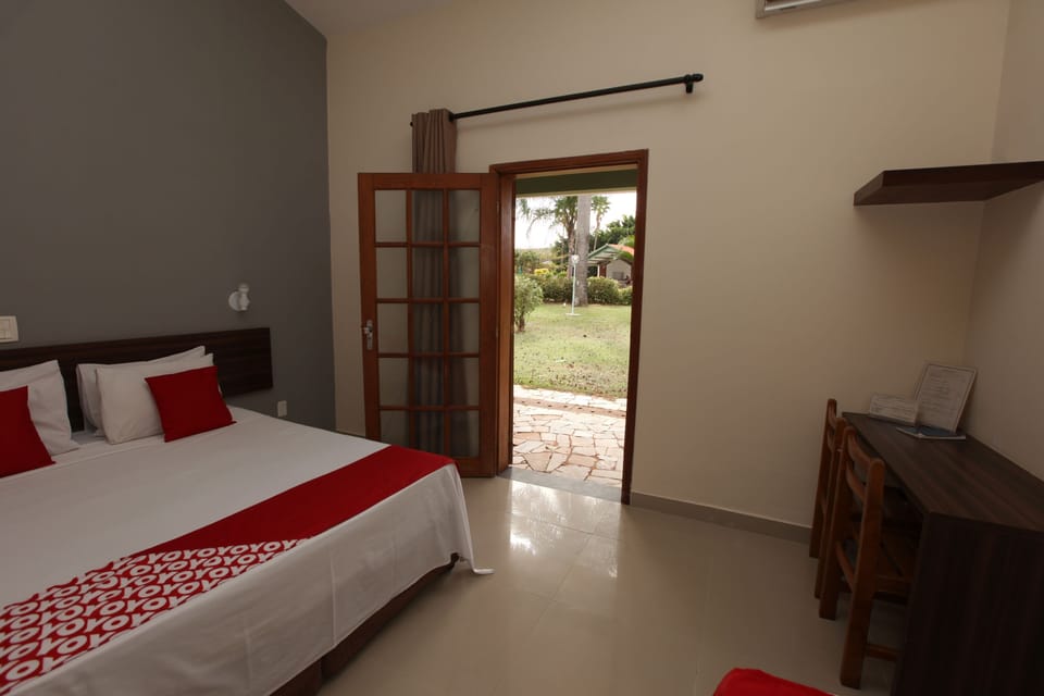 Minibar, free WiFi, bed sheets