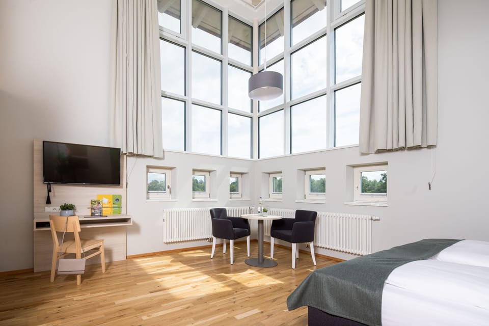 Double Room | Hypo-allergenic bedding, in-room safe, desk, blackout drapes