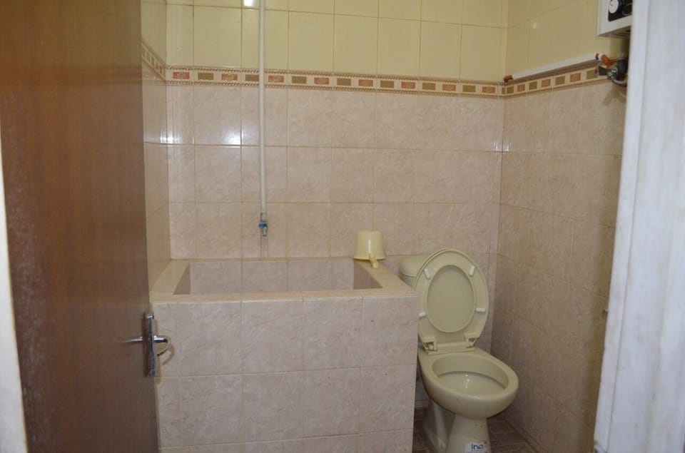 Shower, towels