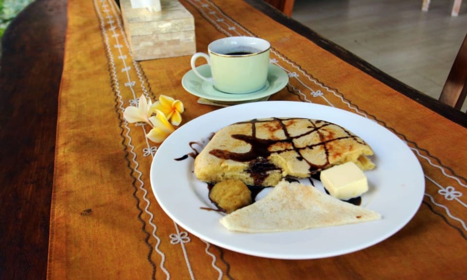 Free daily on-the-go breakfast