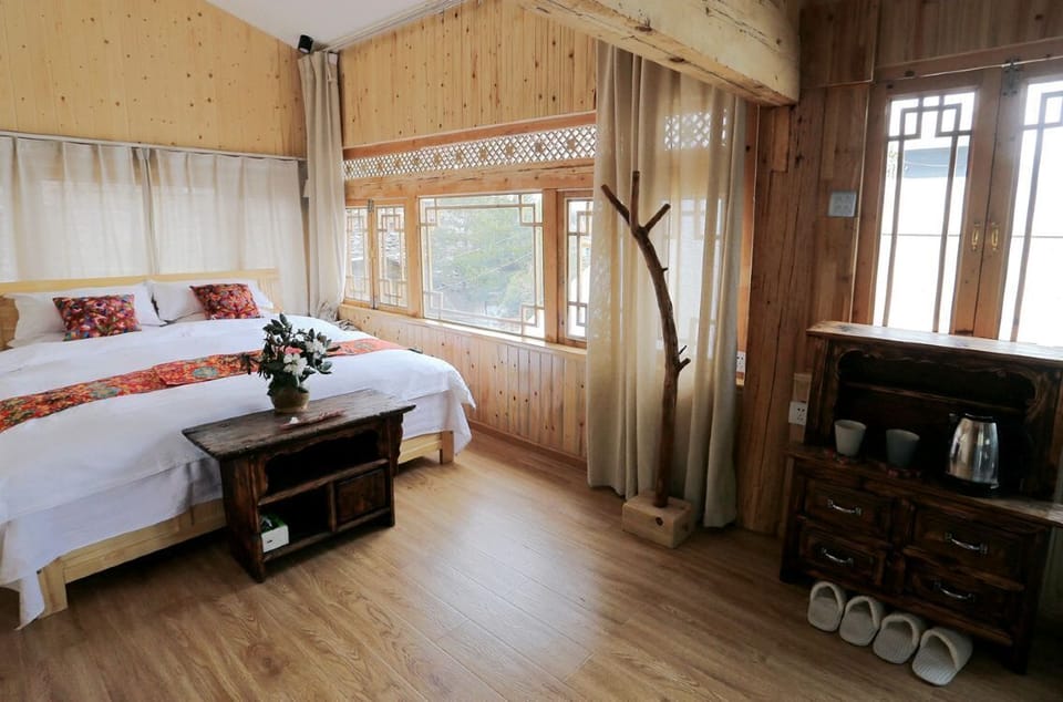 Double Room | Blackout drapes, WiFi (free), bed sheets