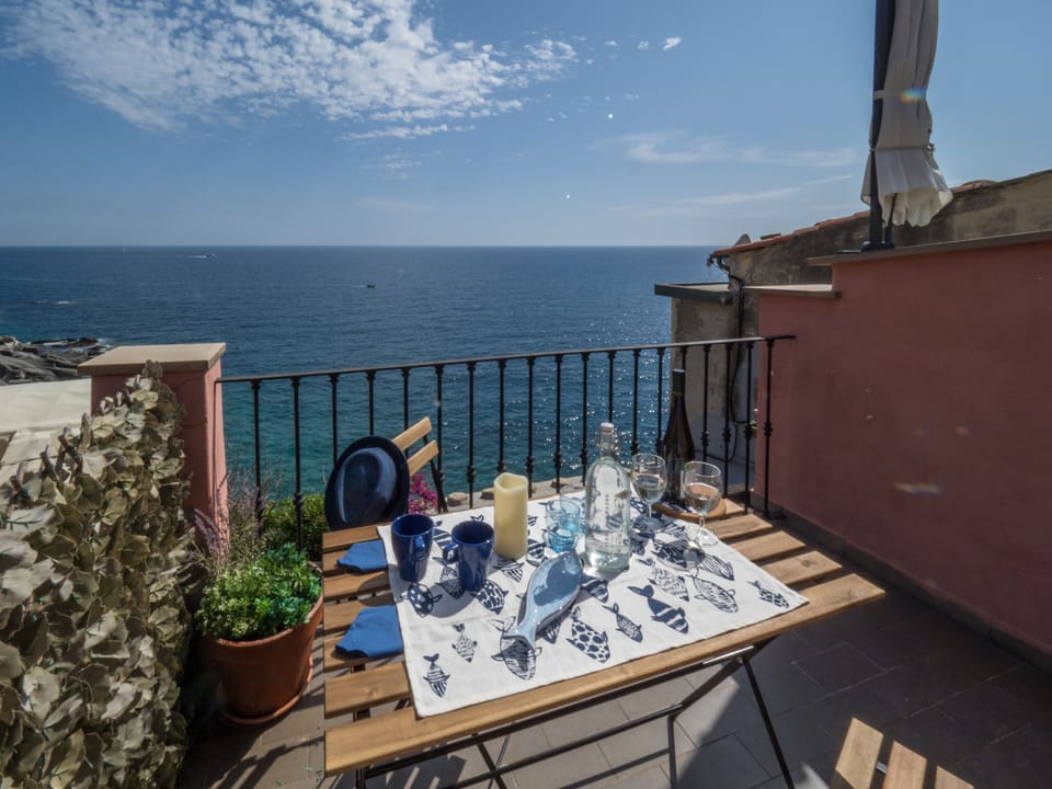 House, 3 Bedrooms, Balcony | Terrace/patio