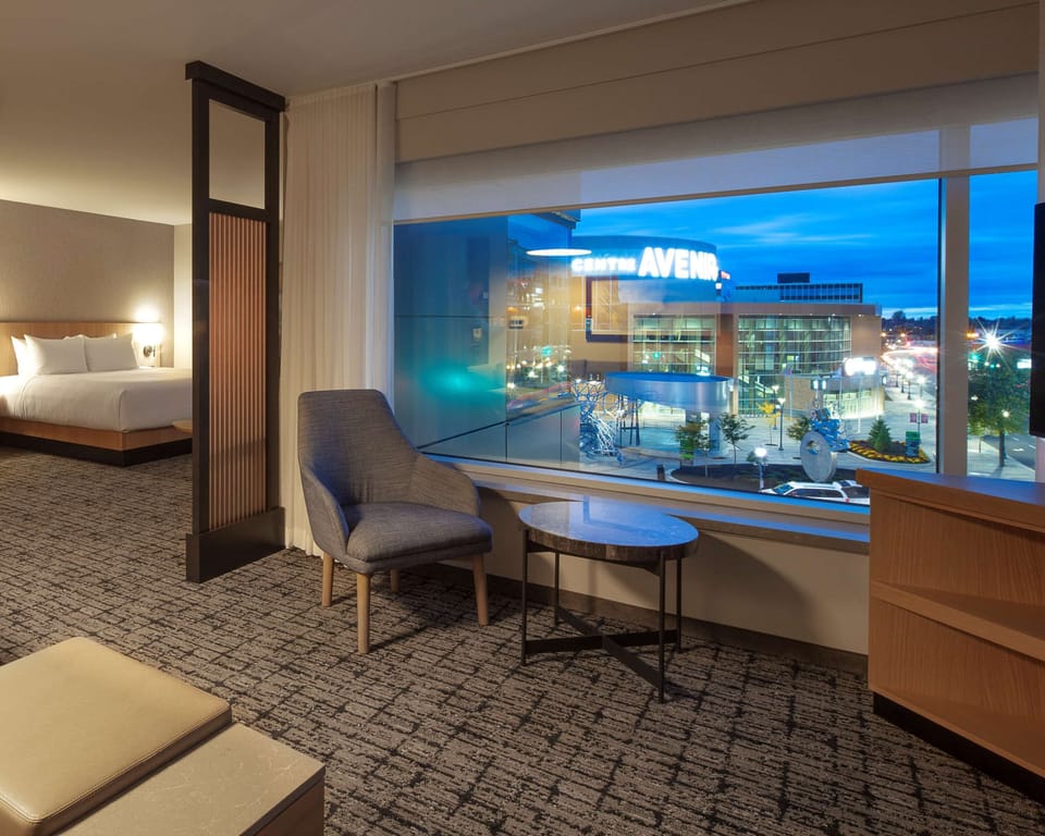 Deluxe Room, 1 King Bed with Sofa bed (Avenir Center View) | In-room safe, soundproofing, iron/ironing board, free WiFi