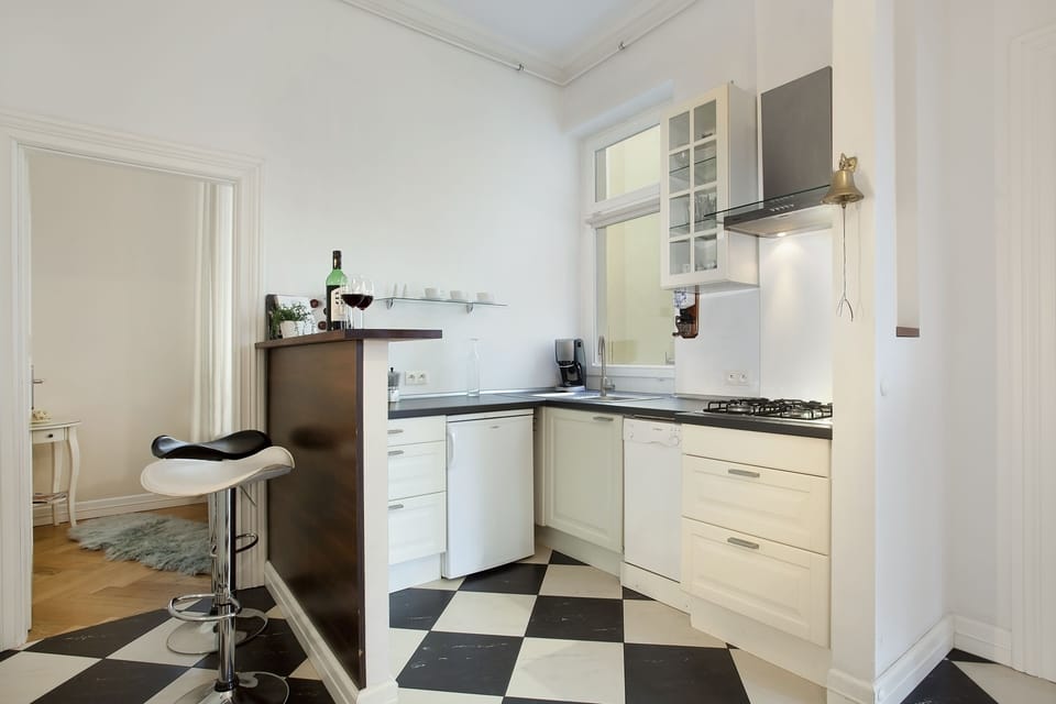 Apartment | Private kitchen | Espresso maker, coffee/tea maker, fridge, microwave