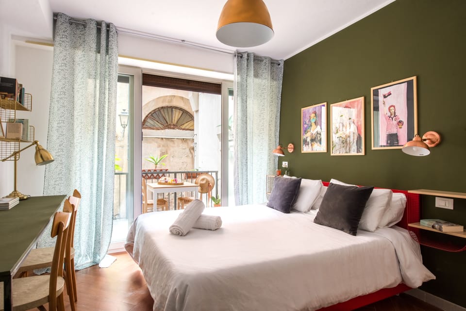 Superior Double Room, 1 Double Bed | Down comforters, minibar, individually decorated, individually furnished