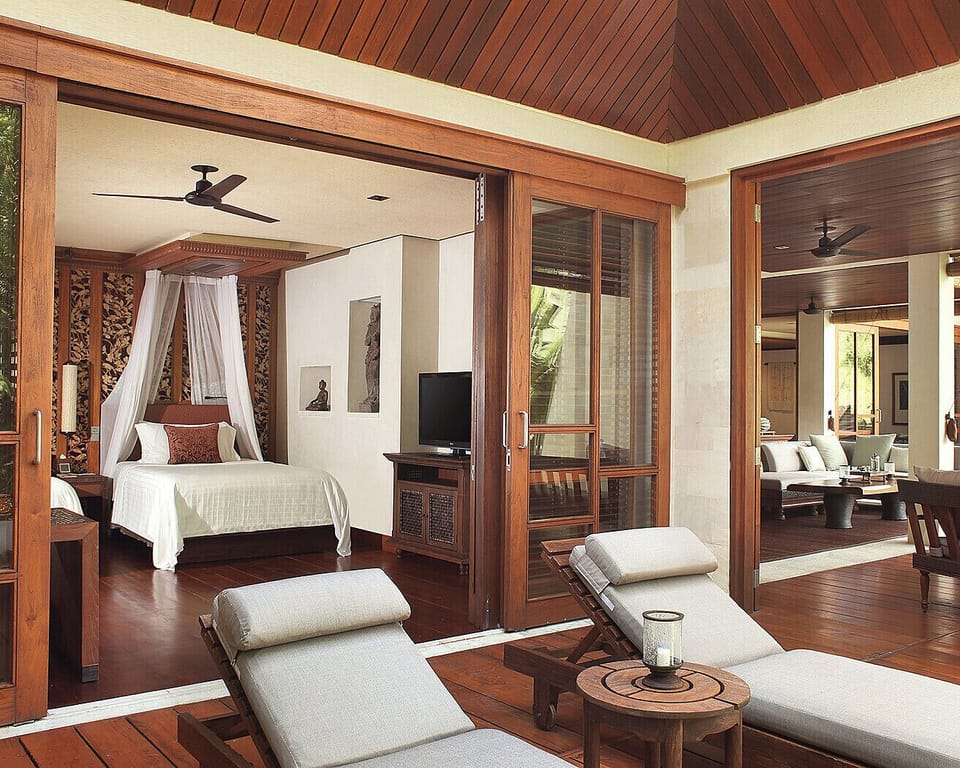 Villa, 2 Bedrooms, Non Smoking (King and 2 Queen) | Minibar, in-room safe, desk, iron/ironing board