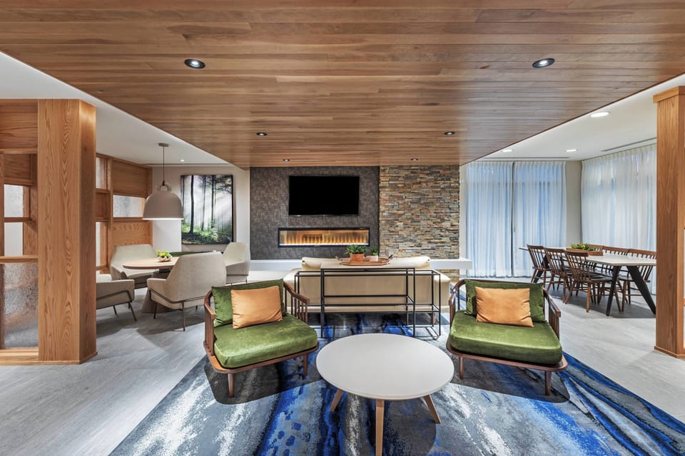 Lobby lounge