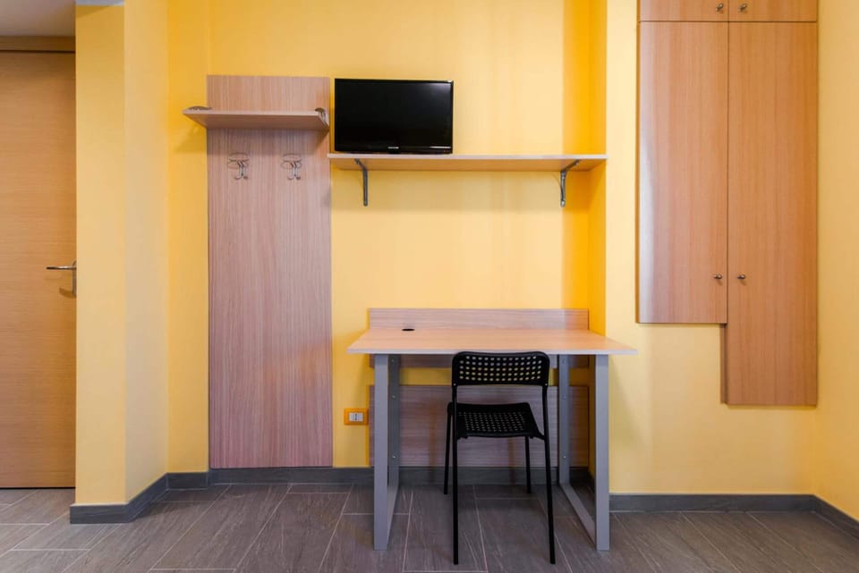 Soundproofing, WiFi (free)