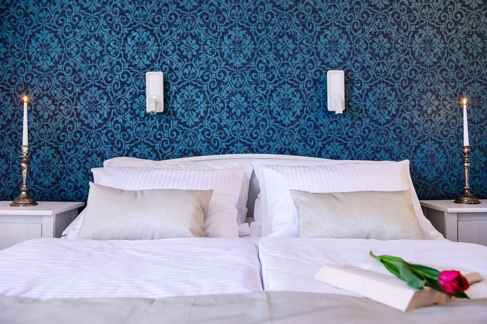 City Apartment, 1 Bedroom, Balcony | Premium bedding, down comforters, memory foam beds, minibar