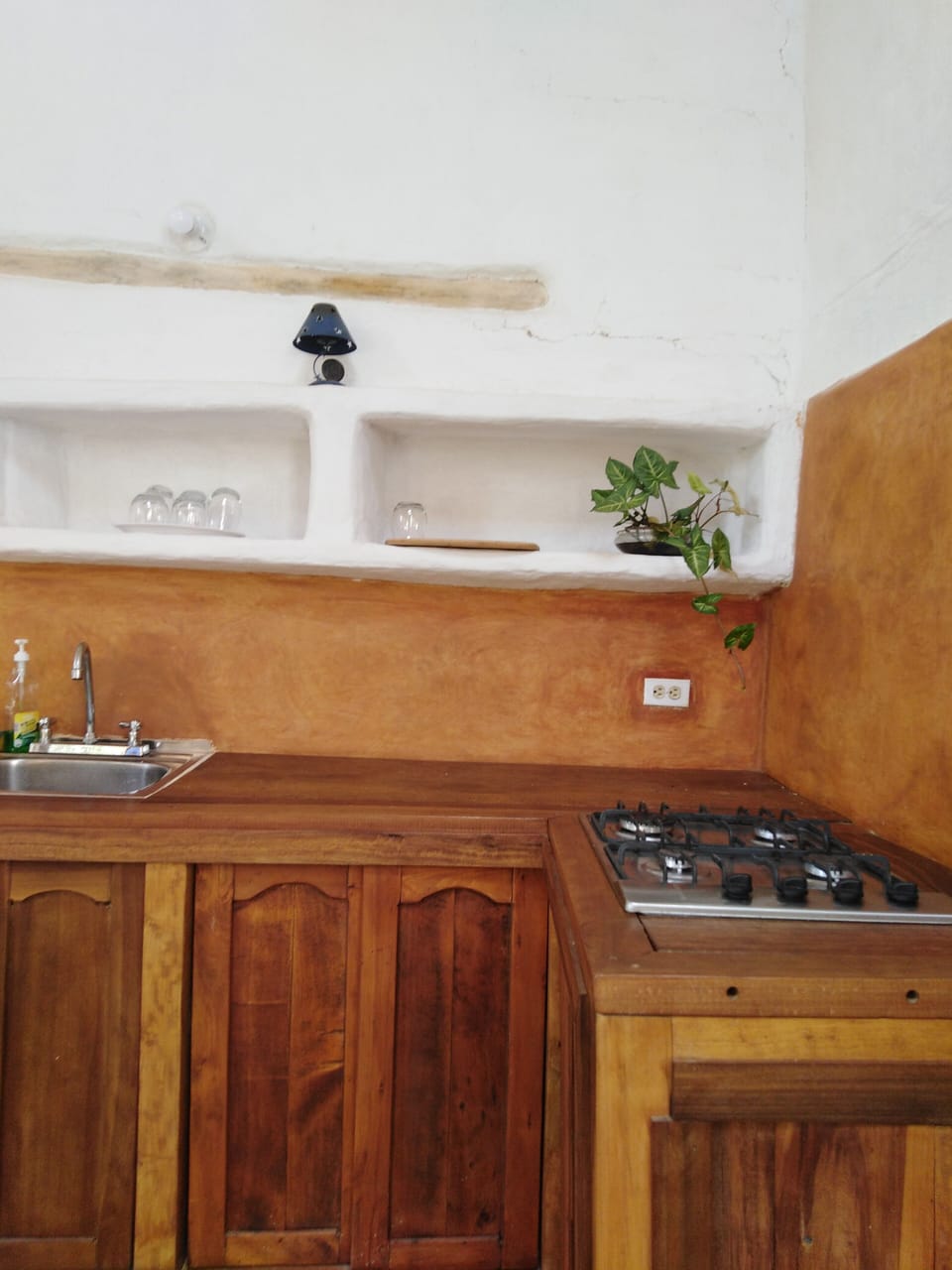 Design Quadruple Room | Private kitchen | Stovetop, coffee/tea maker, rice cooker, cookware/dishes/utensils