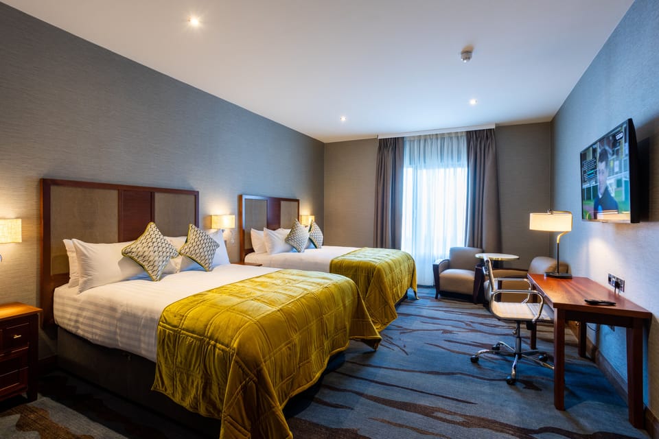 Superior Twin Room, Multiple Beds, Non Smoking, Ensuite | Premium bedding, in-room safe, individually furnished, desk