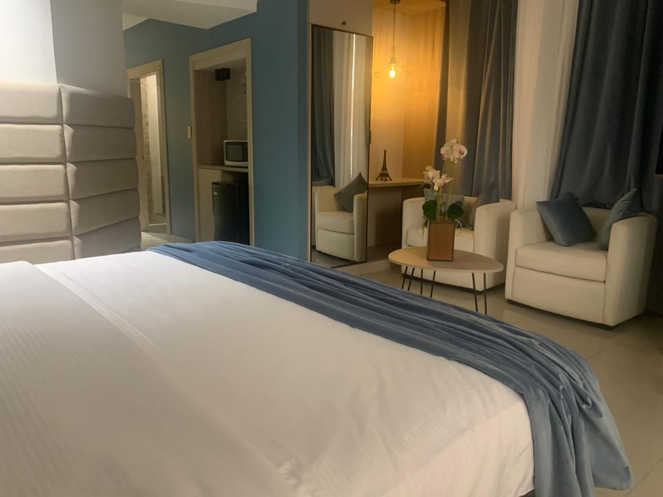 Desk, laptop workspace, blackout drapes, WiFi (free)