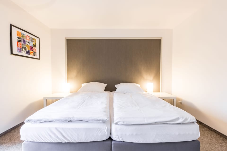 Standard Twin Room, 1 Bedroom, Balcony, Garden View | Premium bedding, Select Comfort beds, in-room safe, desk