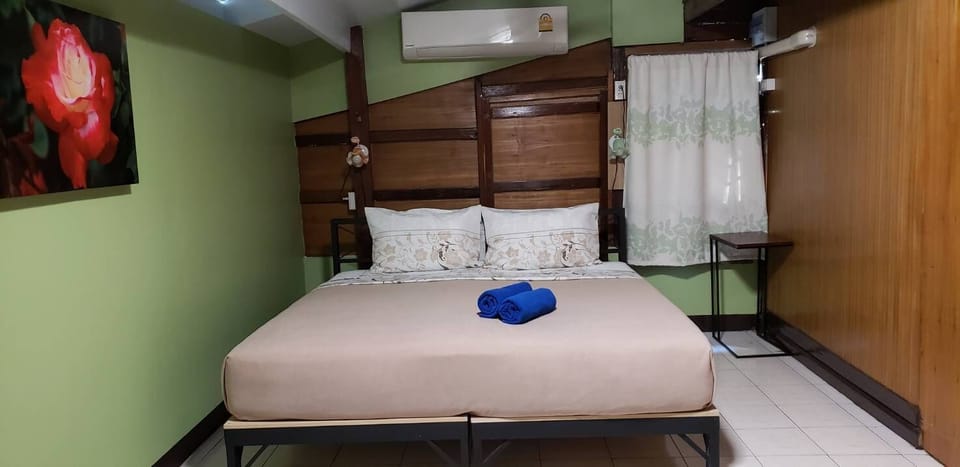 Family Room | Free WiFi