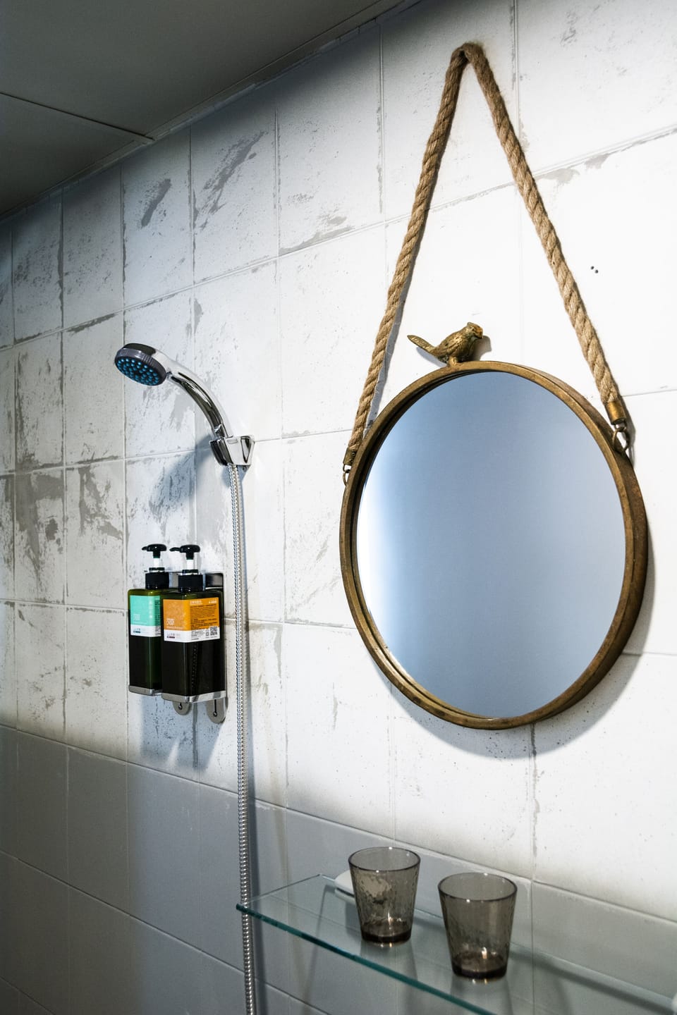 Deluxe Double Room | Bathroom shower