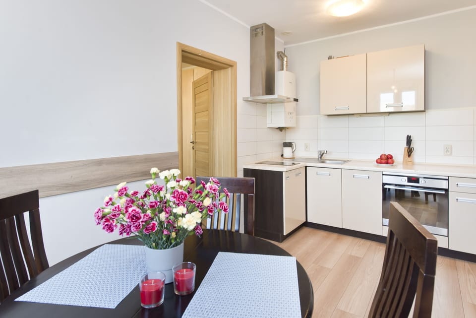 Apartment | Private kitchen | Fridge, oven, stovetop, electric kettle