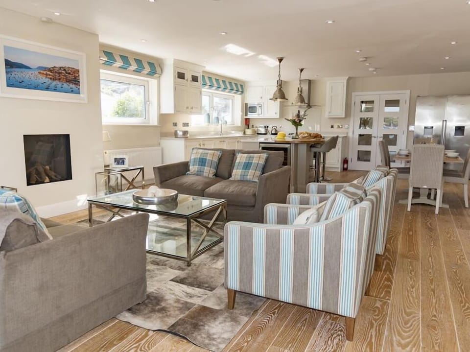 Cottage | Interior