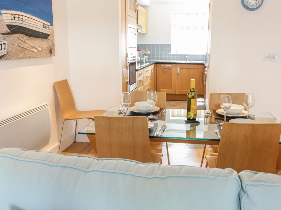 Cottage | Private kitchen | Fridge, dishwasher, cookware/dishes/utensils